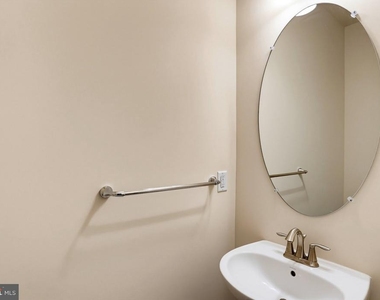 7224 Brinley Way - Photo Thumbnail 23