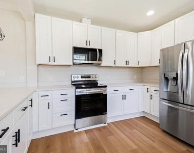 692 Ridge - Photo Thumbnail 8