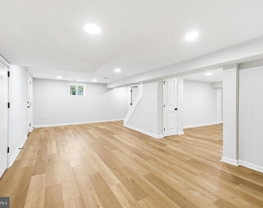 692 Ridge - Photo Thumbnail 23