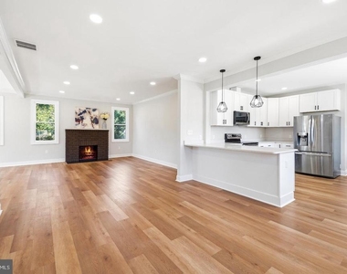 692 Ridge - Photo Thumbnail 4