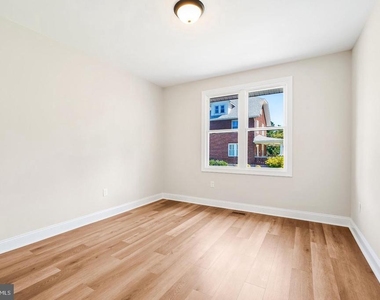 692 Ridge - Photo Thumbnail 16