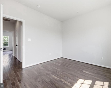 7109 Penny Lane - Photo Thumbnail 21
