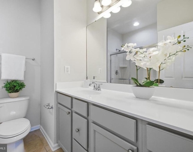 7109 Penny Lane - Photo Thumbnail 15