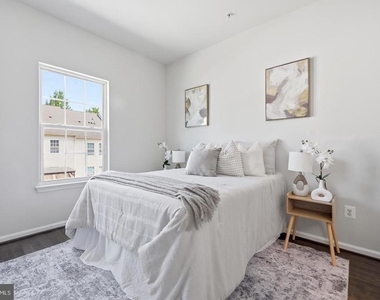 7109 Penny Lane - Photo Thumbnail 11