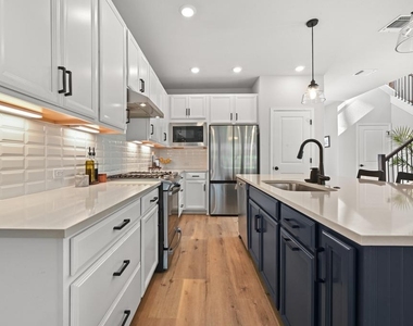166 Twistleaf Dr - Photo Thumbnail 9