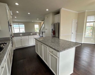 7154 Beaumont Place - Photo Thumbnail 14