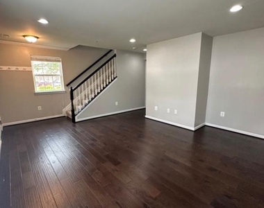 7154 Beaumont Place - Photo Thumbnail 2