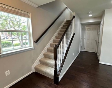 7154 Beaumont Place - Photo Thumbnail 4