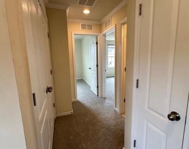7154 Beaumont Place - Photo Thumbnail 28