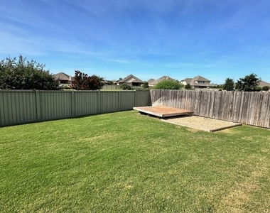 116 Krupp Ave - Photo Thumbnail 21