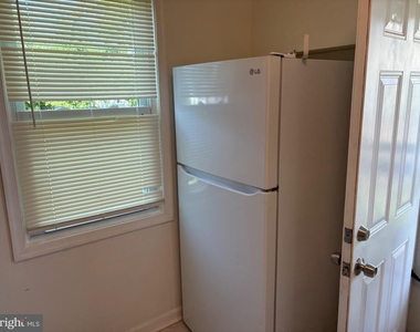 31 Aberdeen Avenue - Photo Thumbnail 3
