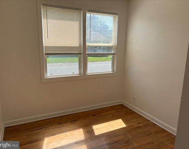 31 Aberdeen Avenue - Photo Thumbnail 13