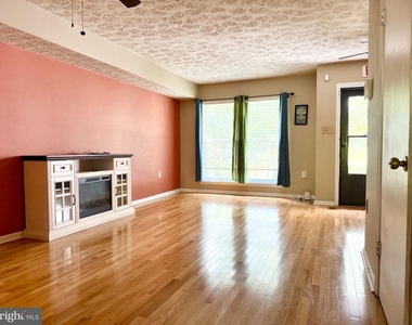 4333 Gilmer Court - Photo Thumbnail 4
