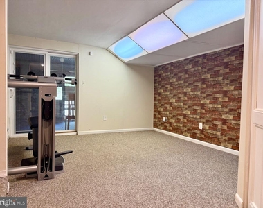 4333 Gilmer Court - Photo Thumbnail 23