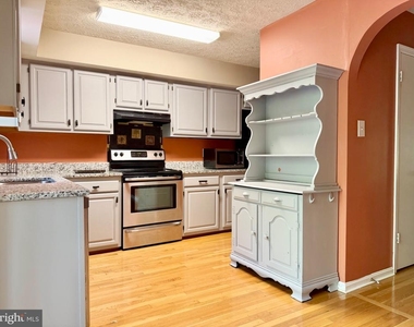 4333 Gilmer Court - Photo Thumbnail 6