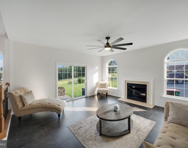 1122 Heaps Road - Photo Thumbnail 24