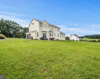 1122 Heaps Road - Photo Thumbnail 40
