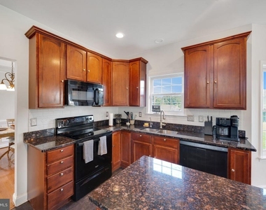 1122 Heaps Road - Photo Thumbnail 19