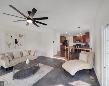 1122 Heaps Road - Photo Thumbnail 23