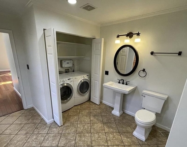 20 E George Street - Photo Thumbnail 7