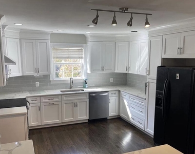 20 E George Street - Photo Thumbnail 1