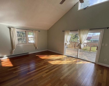 20 E George Street - Photo Thumbnail 11