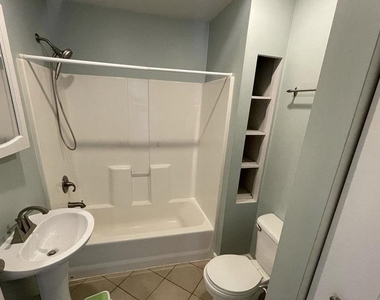 20 E George Street - Photo Thumbnail 12