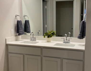 324 Heatherwood Ter - Photo Thumbnail 6