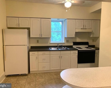 729 E D Street - Photo Thumbnail 10