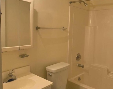 729 E D Street - Photo Thumbnail 15