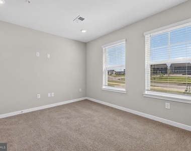 1558 Bentstalk Drive - Photo Thumbnail 15