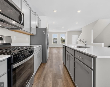 1558 Bentstalk Drive - Photo Thumbnail 7