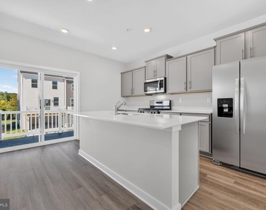 1558 Bentstalk Drive - Photo Thumbnail 6