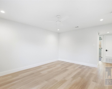5304 Saint Georges Grn - Photo Thumbnail 10