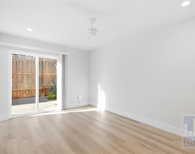 5304 Saint Georges Grn - Photo Thumbnail 13