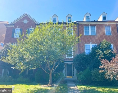 3870 Carriage Hill Drive - Photo Thumbnail 1