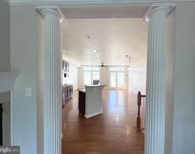 3870 Carriage Hill Drive - Photo Thumbnail 12