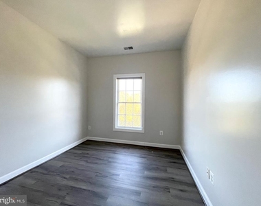 3870 Carriage Hill Drive - Photo Thumbnail 18