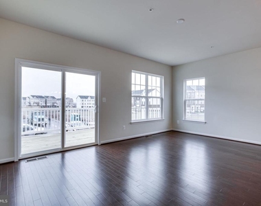 6225 Posey Street - Photo Thumbnail 15