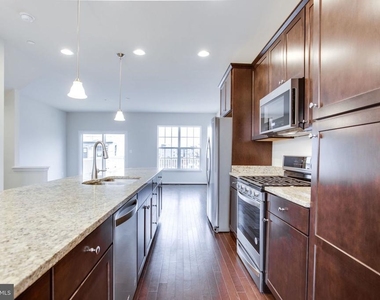 6225 Posey Street - Photo Thumbnail 2