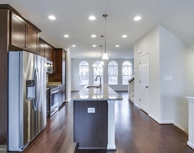 6225 Posey Street - Photo Thumbnail 8