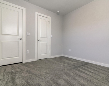 1904 Bunche Rd - Photo Thumbnail 16