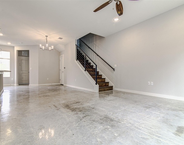 1904 Bunche Rd - Photo Thumbnail 2
