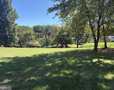 1721 Uhler Lane - Photo Thumbnail 3