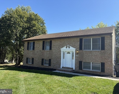 1721 Uhler Lane - Photo Thumbnail 4