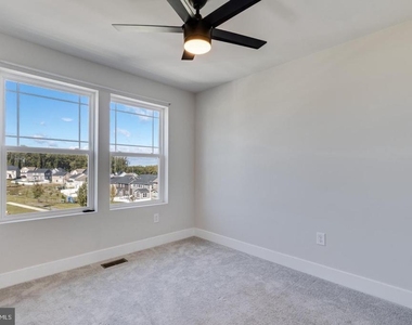 6894 Barrowfield Place - Photo Thumbnail 22
