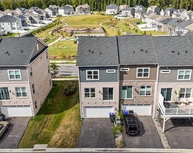 6894 Barrowfield Place - Photo Thumbnail 43