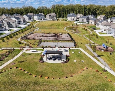 6894 Barrowfield Place - Photo Thumbnail 38