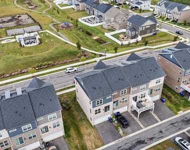 6894 Barrowfield Place - Photo Thumbnail 40