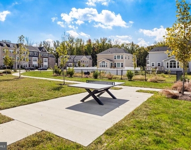 6894 Barrowfield Place - Photo Thumbnail 36